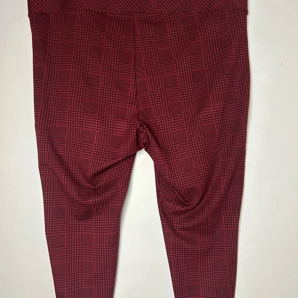 Torrid Red Leggings with Ribbed Texture and Elastic Waistband